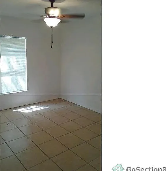 3216 N 49th St — Photo 2