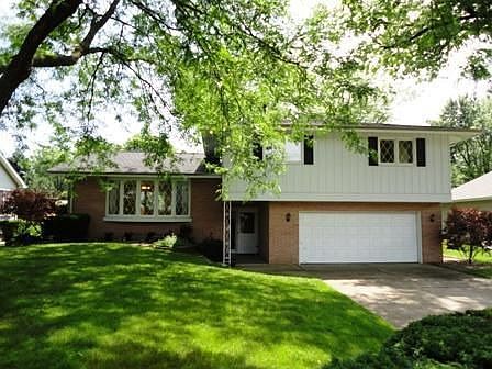 1st image of 1510 W Clarewood Ave