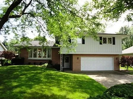 1510 W Clarewood Ave photo 1