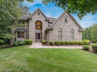 3515 Discus Ct, Lake Orion, MI