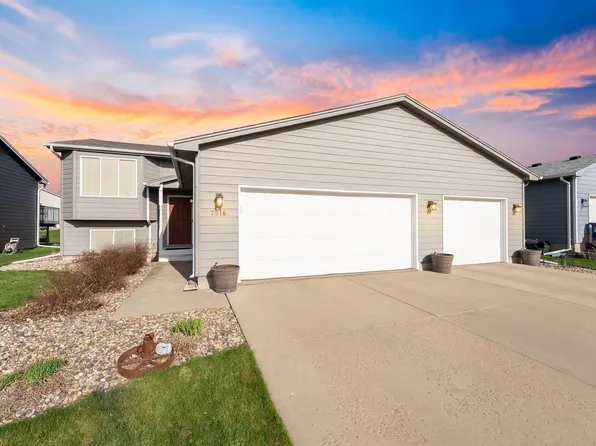 7516 S Bell Cir, Sioux Falls, SD 57108