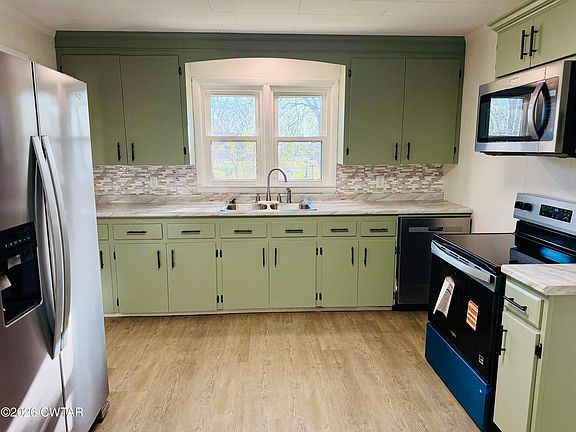 5th image of 108 S Short St