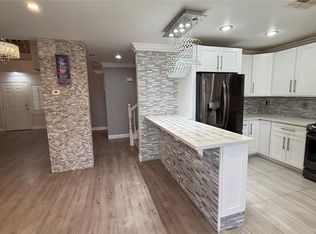 10087 Yellow Canary Ave, Las Vegas, NV 89117