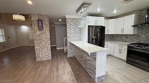 10087 Yellow Canary Ave Photo 1