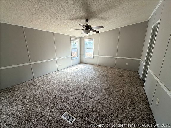 4th image of 204 Riverview Dr