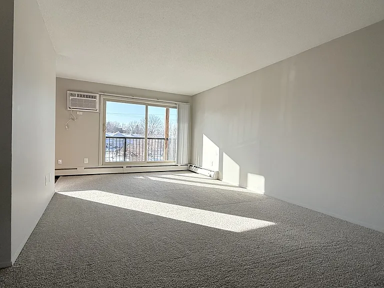 Parkview Apartments — Photo 10