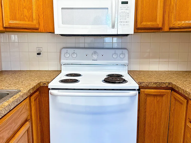 308 Miracle Strip Pkwy SW #1A — Photo 9