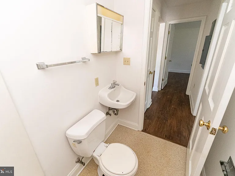 804 Travers St #2 — Photo 21