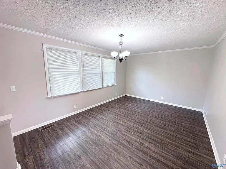 11406 Crestfield Dr SE — Photo 9