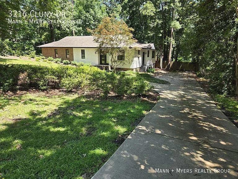3216 Cluny Dr — Photo 2