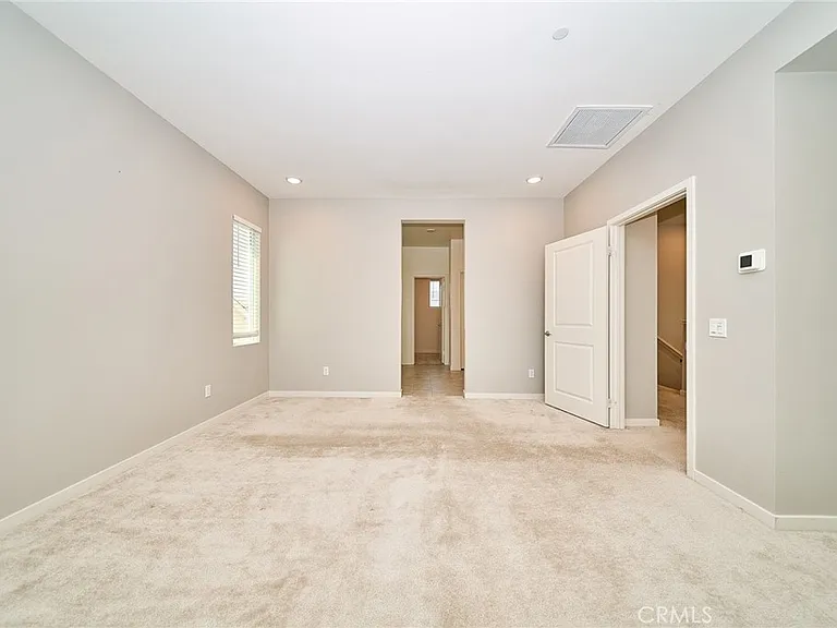 2622 E Embry Ln — Photo 41