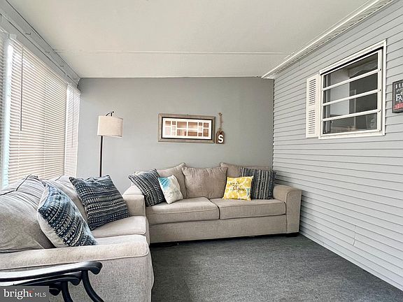 5th image of 709 Seashore Rd #626