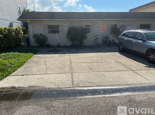 165 175th Terrace Dr E #B, Redington Shores, FL 33708
