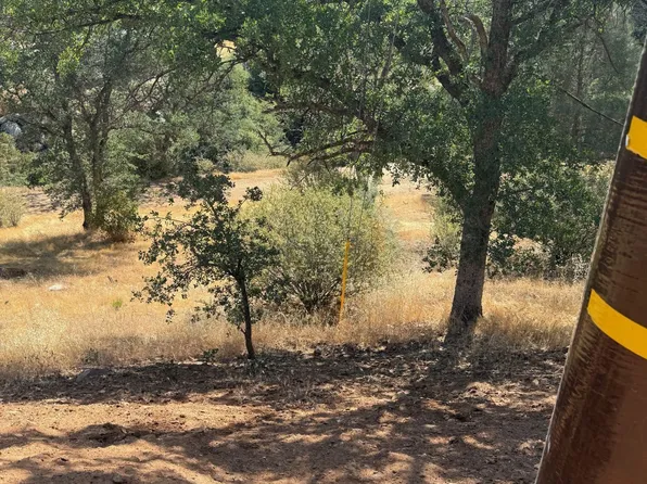 1757 Sierra Vista Dr, Wofford Heights, CA 93285