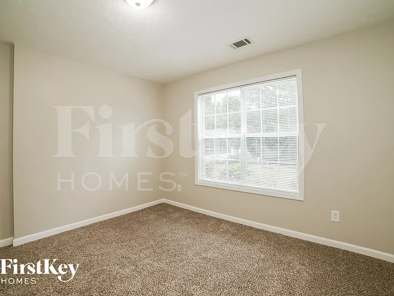 1360 Princeton View Ct — Photo 14