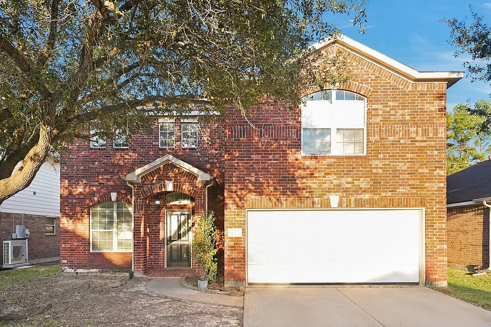 4 bed, 2.5 bath, 2860 sqft, $2,505 — Photo 1