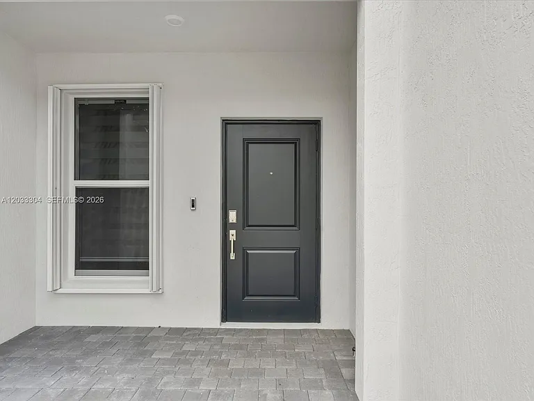 106 SW 184th Pl #106 — Photo 4