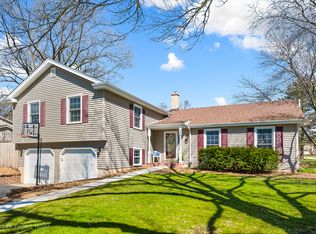 1776 Winola Ct, Naperville, IL 60565