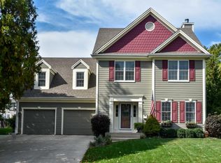 W61N815 Sheboygan Rd, Cedarburg, WI 53012