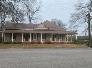 423 Columbus St, Millport, AL 35576
