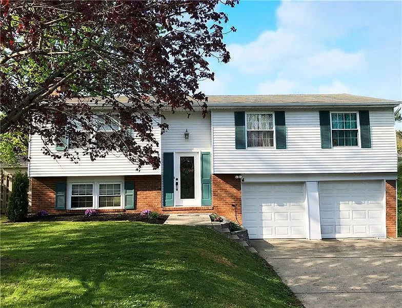 152 Ridgewood Dr photo 1
