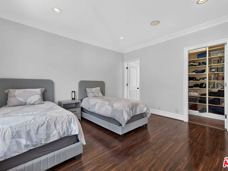 5230 Teesdale Ave — Photo 16