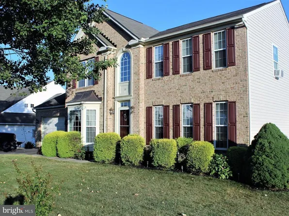 18 Yara Way, Hanover, PA 17331