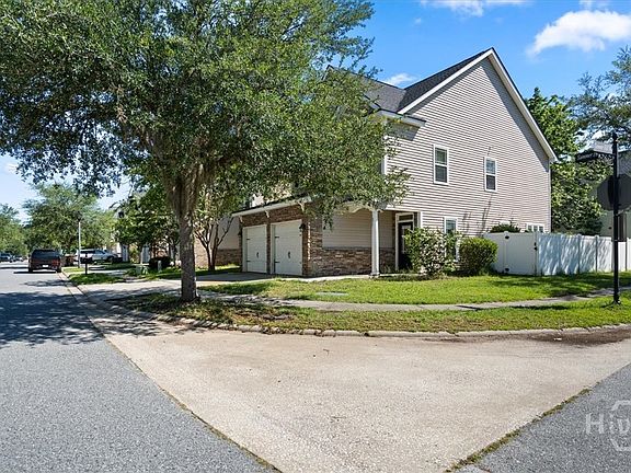 2nd image of 675 Summer Hill Way