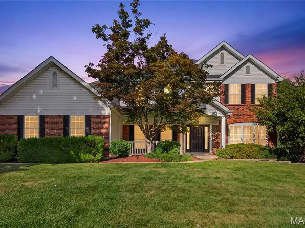 1519 Oakland Hills Dr, O'Fallon, MO 63366
