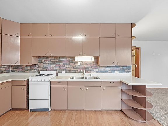 3rd image of 7321 Ideal Ave