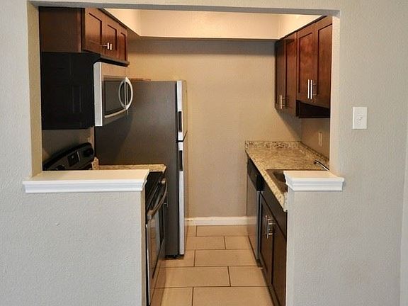 5th image of 5425 Gaston Ave APT 209