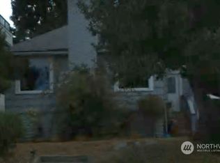 2214 Broadway E, Seattle, WA 98102