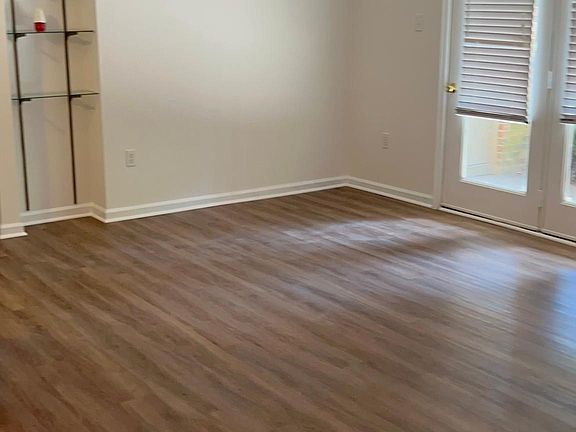 3rd image of 18704 Caledonia Ct APT B