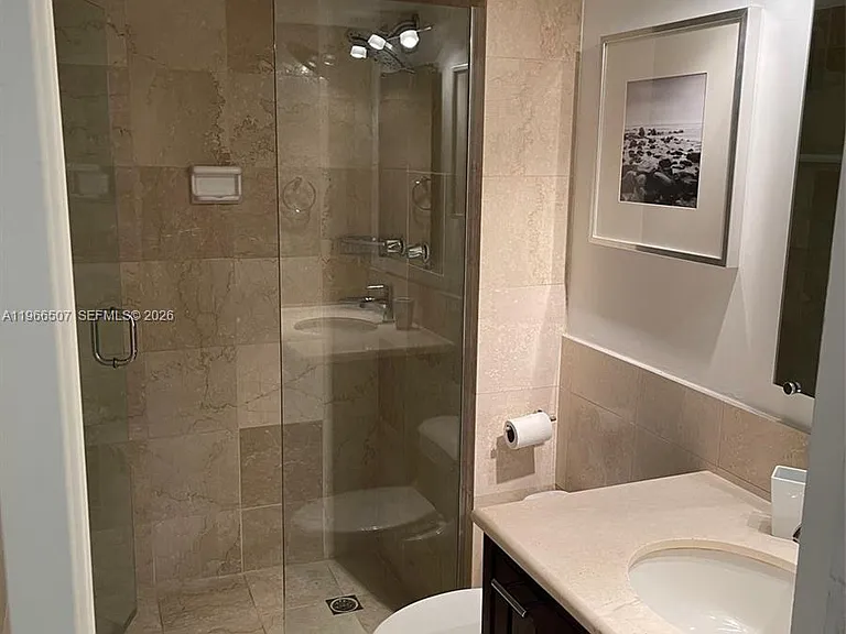 5555 Collins Ave #7Z — Photo 7