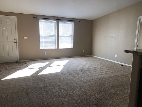 3rd image of 3833 N Fairview Ave #19