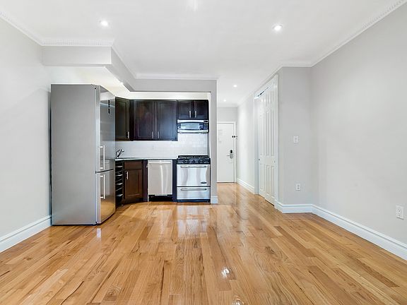 3rd image of 336 E 81st St APT 3F