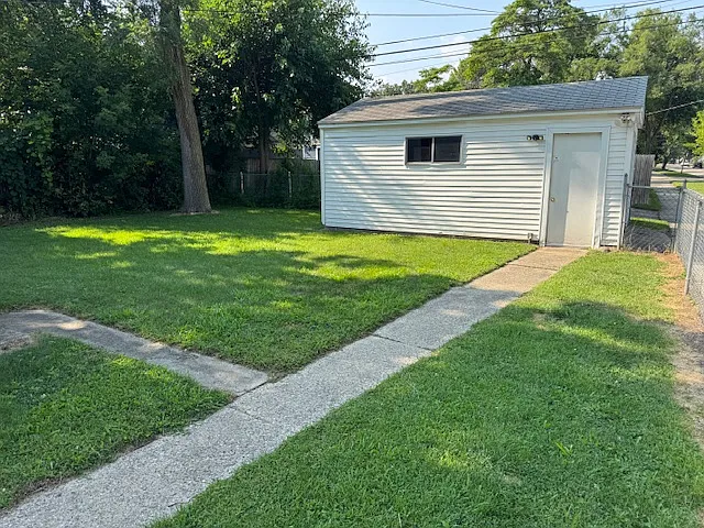2 bed, 800 sqft, $1,495 — Photo 3