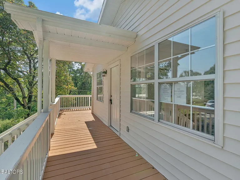 1115 Back Valley Rd — Photo 12
