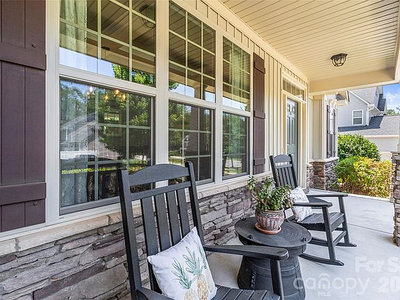 2nd image of 108 Willowbrook Dr