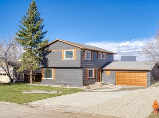19 Constitution Dr, Gillette, WY 82716