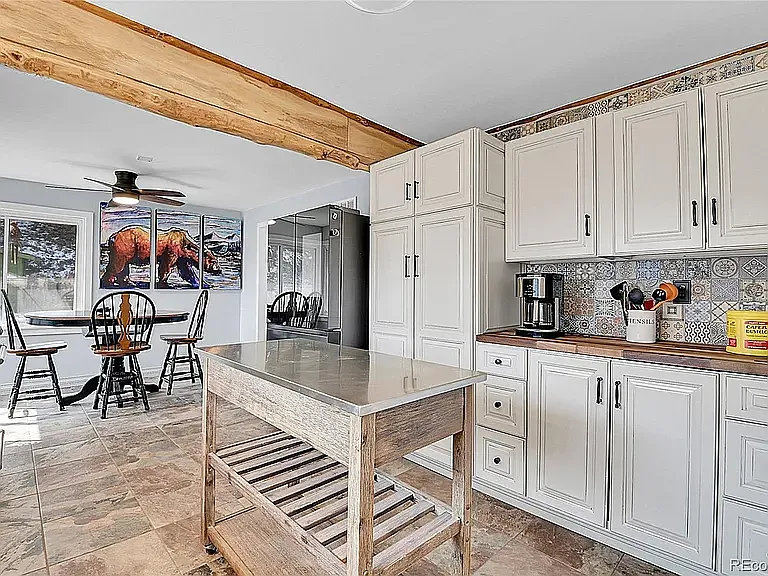124 River Dr — Photo 4