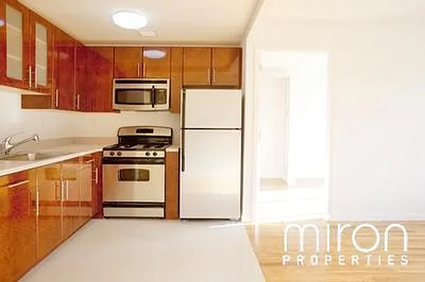 Rented by Miron Properties | media 16