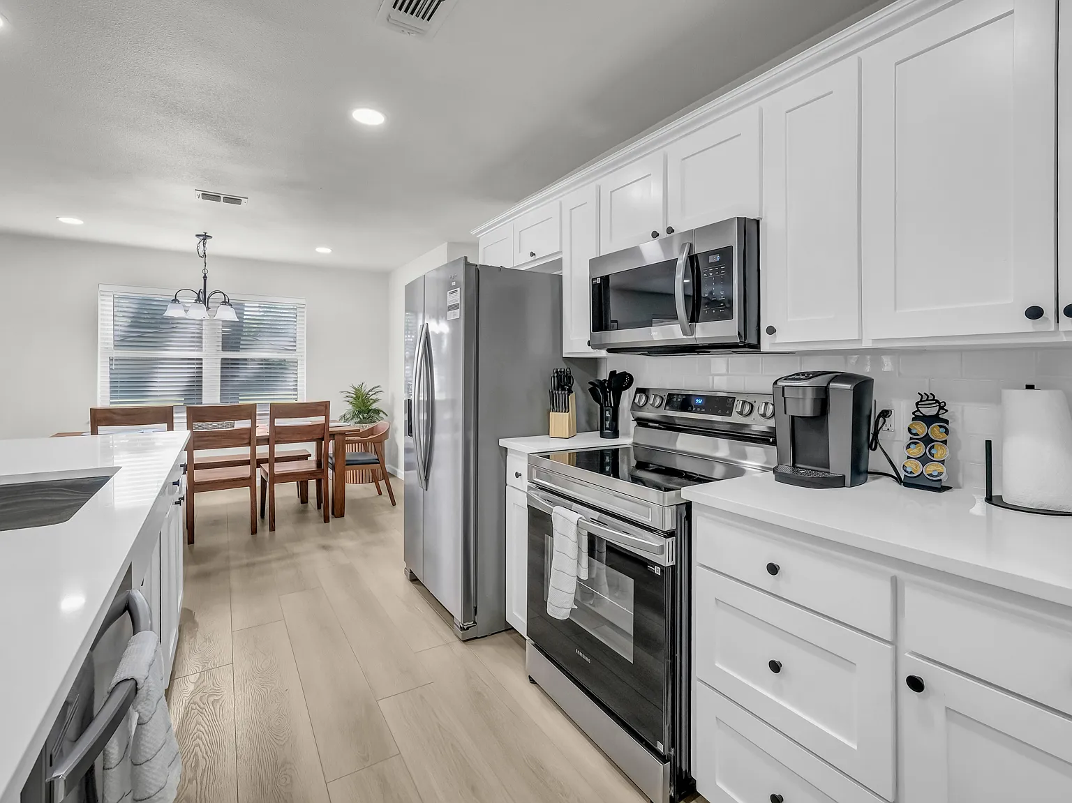 4 bed, 2080 sqft, $4,500 — Photo 4