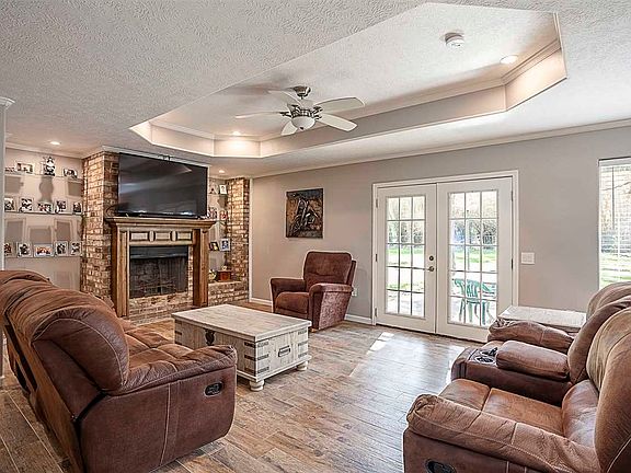 4th image of 119 County Road 4165