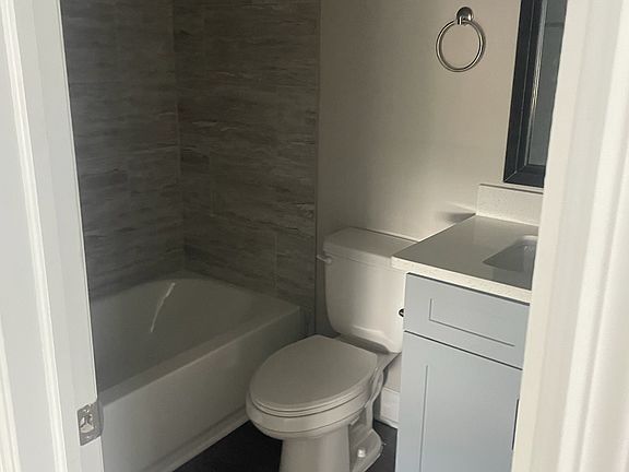 5th image of 2544 Woodgate Blvd #100-1