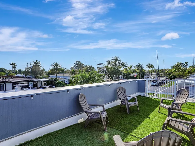 1304 Mandarin Isle — Photo 38
