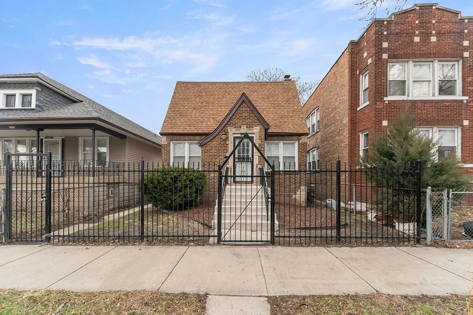 12044 S Perry Ave photo 1
