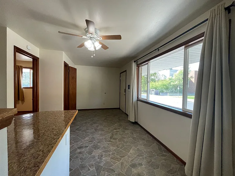 607 C Street in Cheney Near EWU Campus! — Photo 11