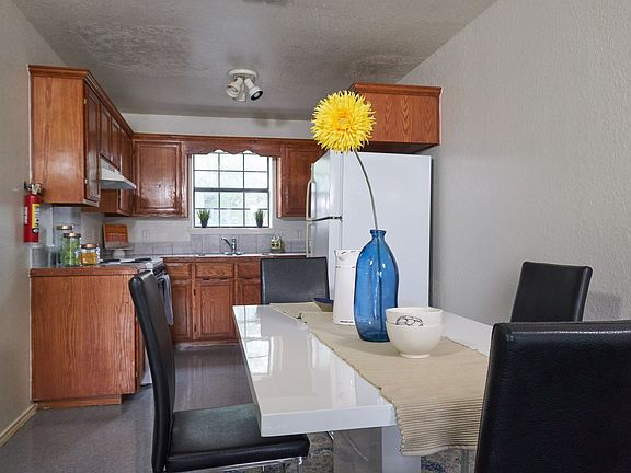 4th image of 418 Gastel Cir APT 26