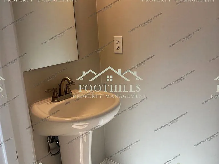 104 David St #B — Photo 12